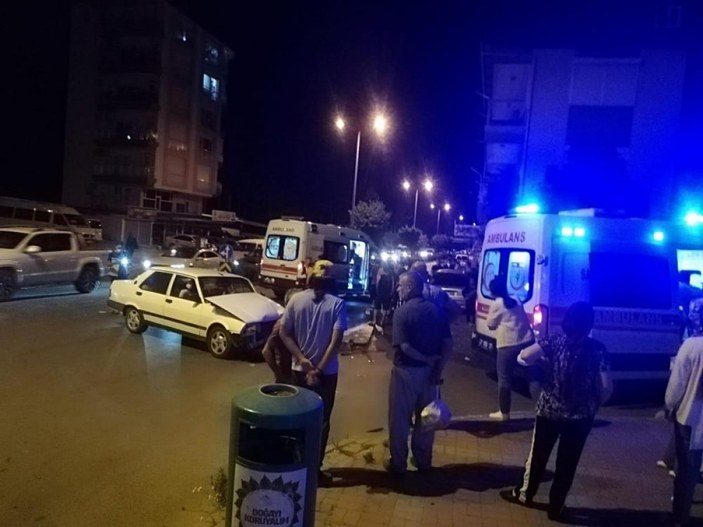 Antalya'da kazaya karışan sürücü olay yerinden kaçtı