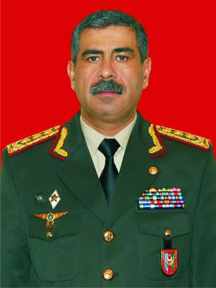 Azerbaycan Savunma Bakanı Zakir Hasanov’dan TSK’ya övgü