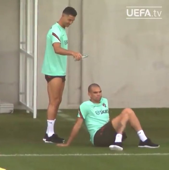 Ronaldo’dan Pepe’ye sulu şaka