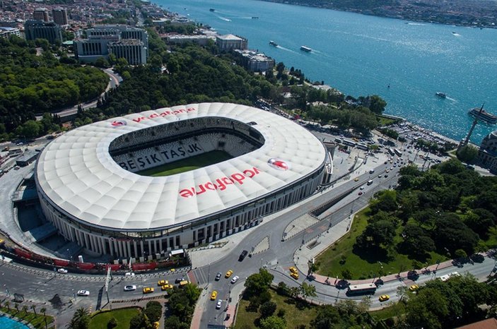 Beşiktaş'ta golcü transferini Ahmet Nur Çebi bitirecek