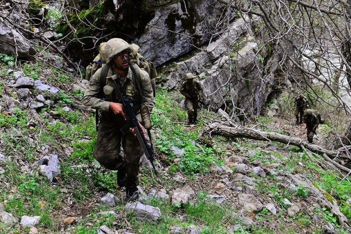 Barış Pınarı ile Fırat Kalkanı bölgesinde 3 terörist öldürüldü