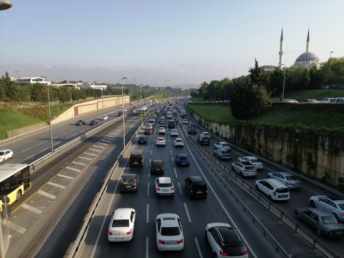 İstanbul'da haftanın ilk iş günü trafiği