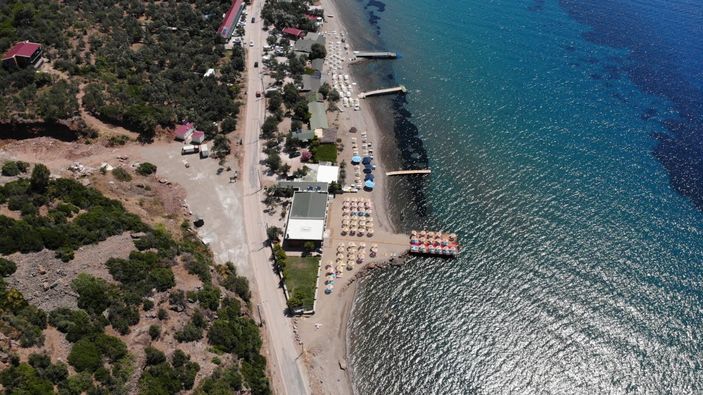 İ Assos'taki Cafer Mahiroğlu'nun kaçak restoran ve plajı yıkılacak