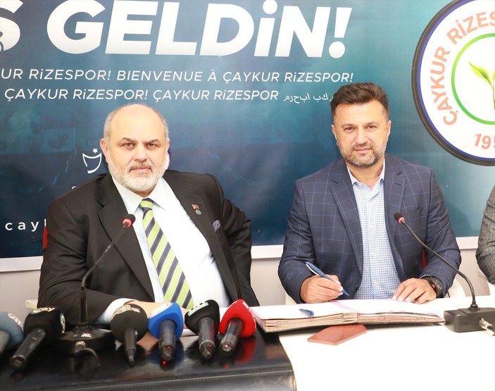 Bülent Uygun, Rizespor'la 3 yıllık sözleşme imzaladı