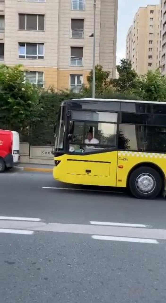 İstanbul'da İETT otobüsünde 'Kart basma' tartışması