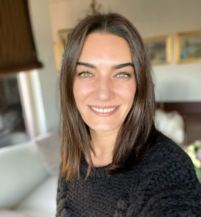 Hande Subaşı tatilde