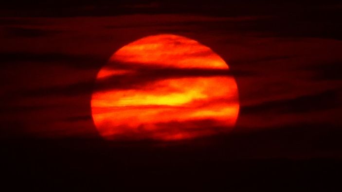 Güneş toz bulutlarıyla Jüpiter’i andırdı