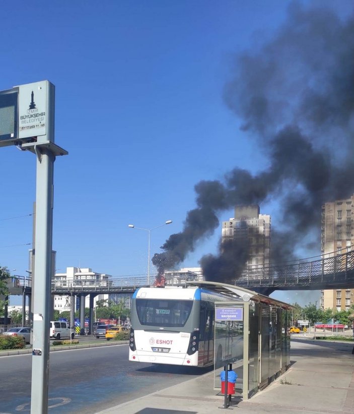 İzmir’de tam elektrikli yolcu otobüsünde yangın