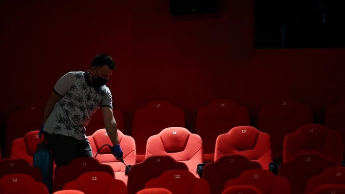 Sinema salonları sinemaseverlerle buluşmaya hazırlanıyor