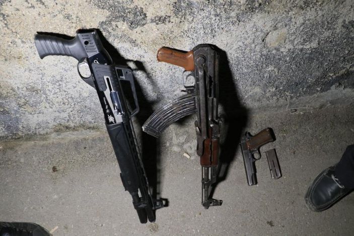 Adana'da etrafa ateş eden magandaları polis yakaladı