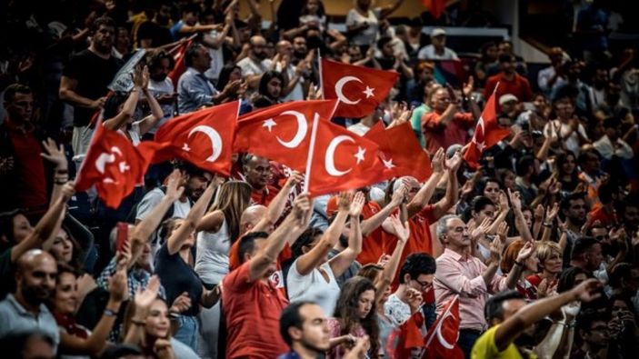 Yeni sezon seyircili olacak! Süper Lig'de statlara seyirci alımı ne zaman başlayacak?