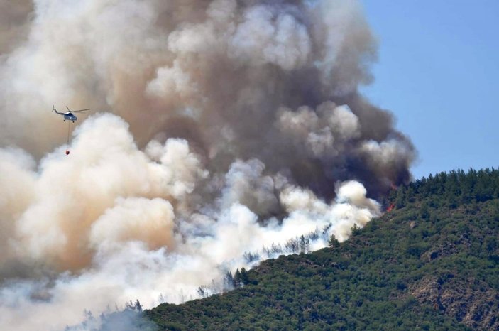 Marmaris'teki orman yangınını İHA tespit etti