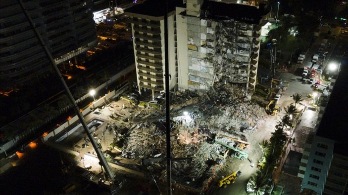 Miami'de çöken 13 katlı binada ölenlerin sayısı artıyor