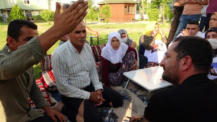 Evlat nöbeti tutan ailelerden CHP’li vekile sert tepki