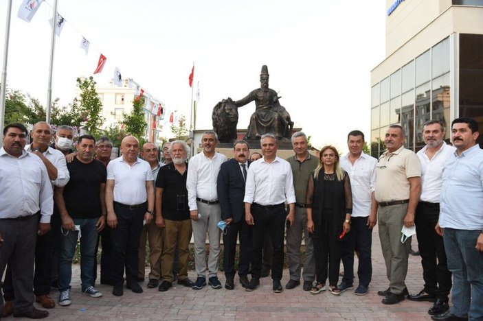 CHP'li Muratpaşa Belediyesi'nden Hacı Bektaş Veli heykeli