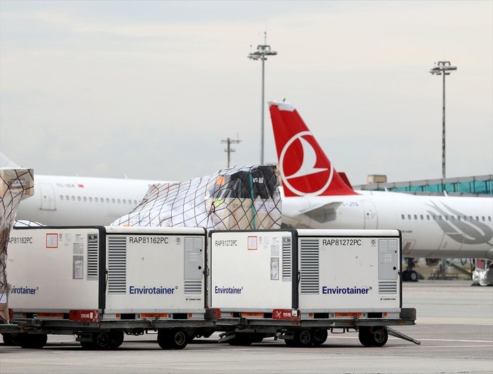 Turkish Cargo, dünyanın dört bir yanına koronavirüs aşısı taşıdı