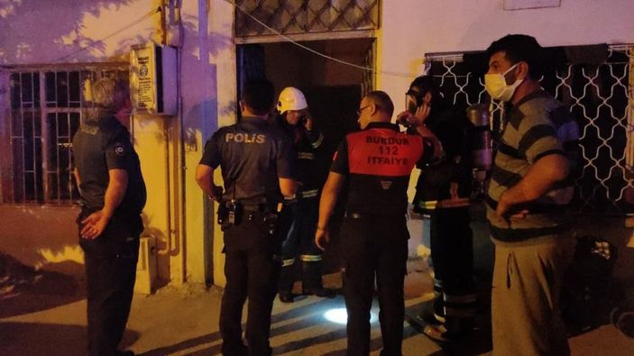 Burdur'da yabancı uyruklu kişilerin yaşadığı evde yangın