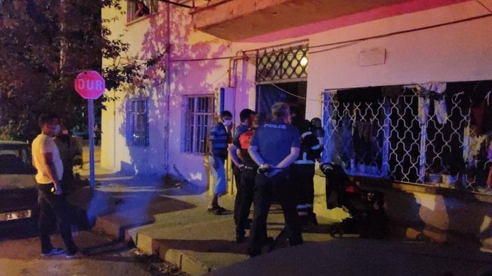 Burdur'da yabancı uyruklu kişilerin yaşadığı evde yangın