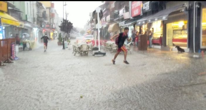 İ Edirne’de şiddetli yağış