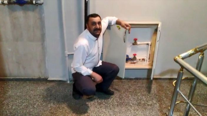 Esenyurt’ta apartmana giren hırsızlar, su sayaçlarını çaldı