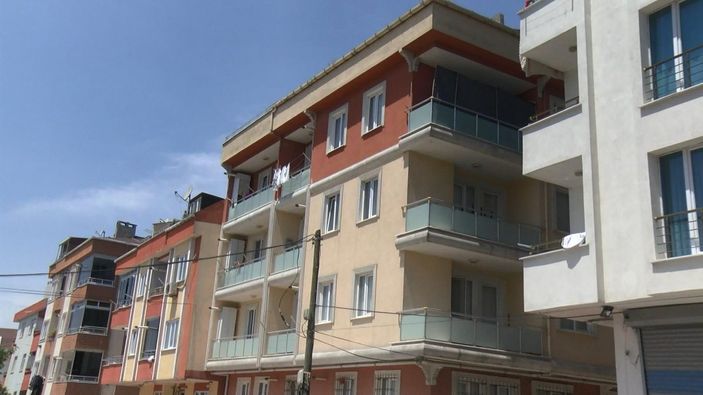 Esenyurt’ta apartmana giren hırsızlar, su sayaçlarını çaldı