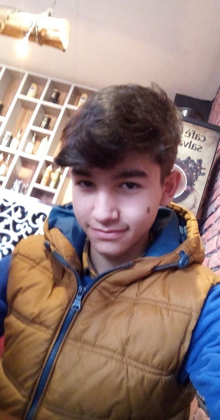 d Samsun'da arkadaşı, kalbinden bıçaklayıp öldürdü