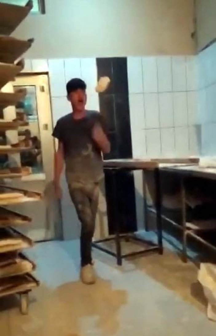 Van'da ekmek hamuruyla top gibi oynayan fırın çalışanı serbest bırakıldı