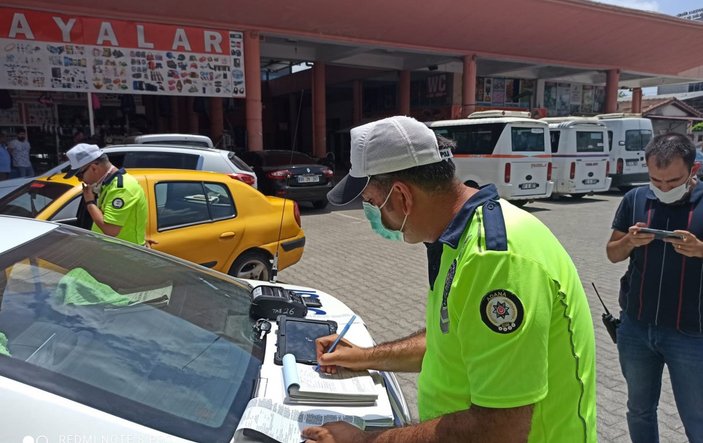Adana'da suçüstü yakalanan korsan taksiciden polise: Yaktın beni