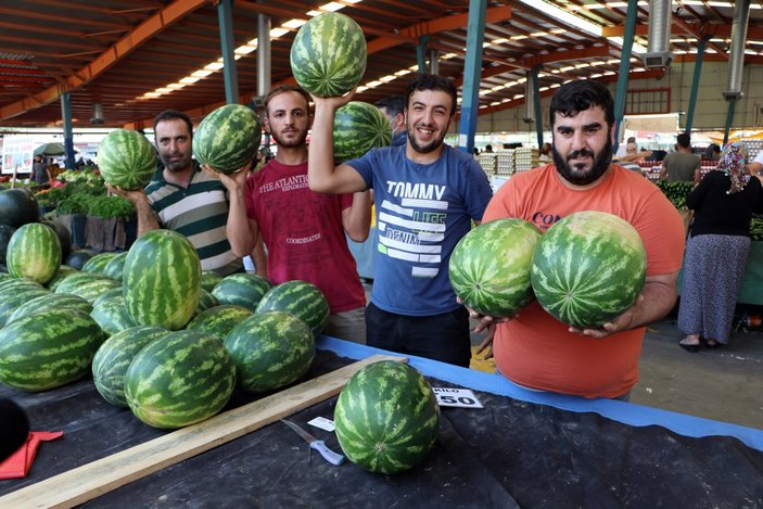 Adana'da sıcaklık 40 derece: Meyve ve sebzeler zarar gördü