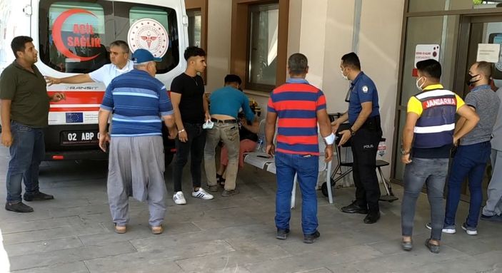 d Adıyaman'da tartıştığı amcasını bıçakladı