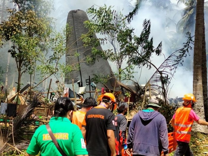 Filipinler’deki askeri uçak kazasında ölü sayısı 45’e yükseldi