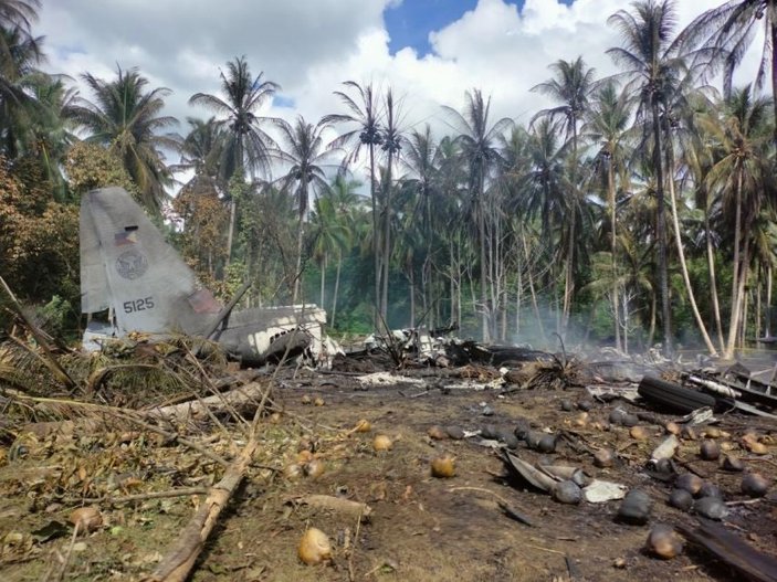 Filipinler’deki askeri uçak kazasında ölü sayısı 45’e yükseldi