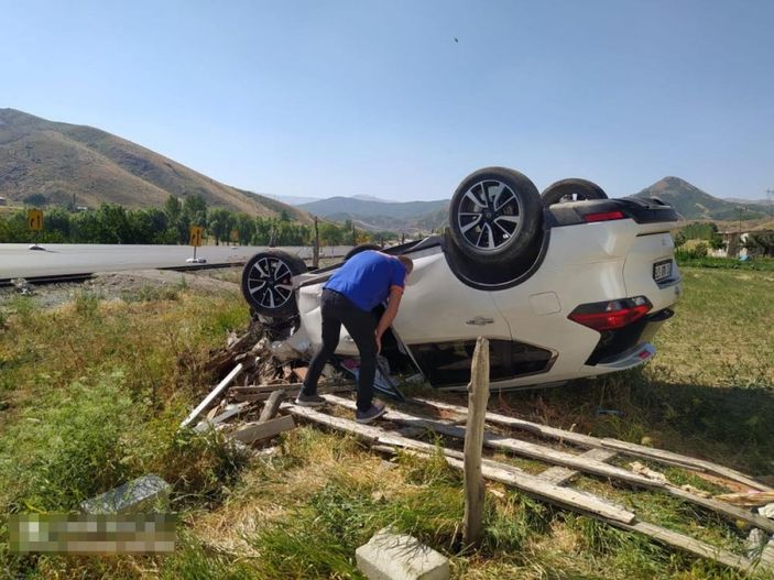 Bitlis'te iki araç çarpıştı: 4 yaralı