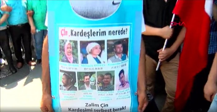 Çin Başkonsolosluğu önünde Doğu Türkistan için protesto