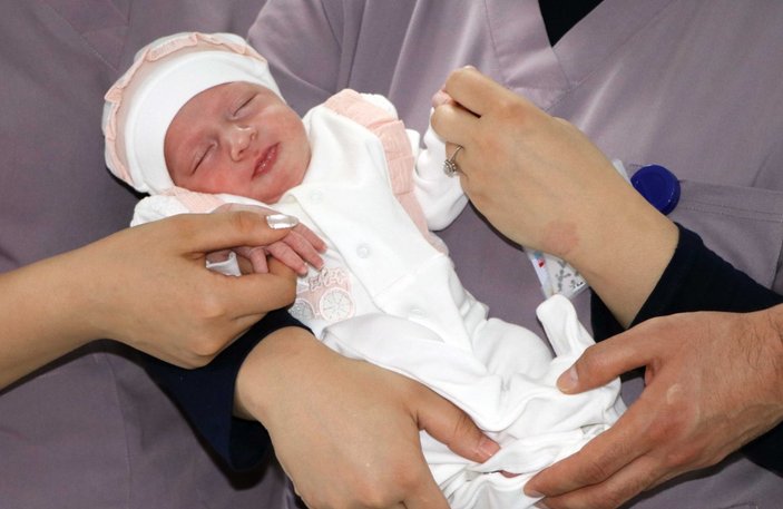 Gaziantep’te doğum yapan anne, bebeğini bırakıp kaçtı