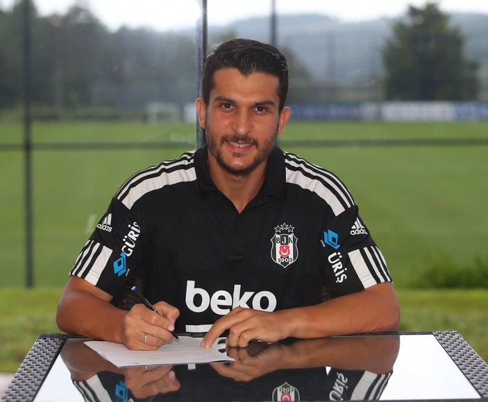Beşiktaş'ta 4 oyuncuyla yeni sözleşme