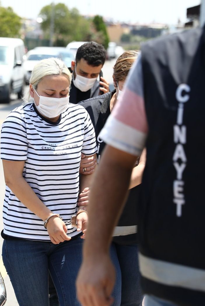 Adana'da kocasını öldüren kadının tişörtündeki yazı dikkat çekti