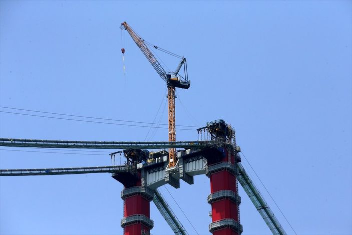 a, 1915 Çanakkale Köprüsü'nün askı halatlarının montajı yapılıyor