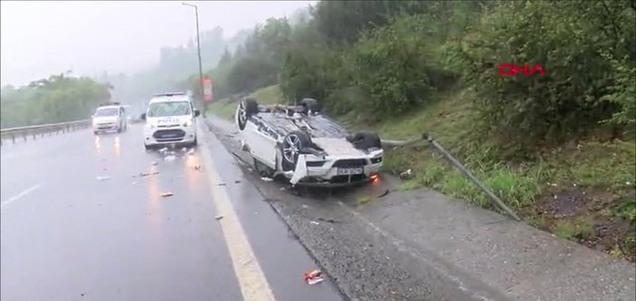 Kağıthane’de yağmur nedeni ile kayganlaşan yolda kaza