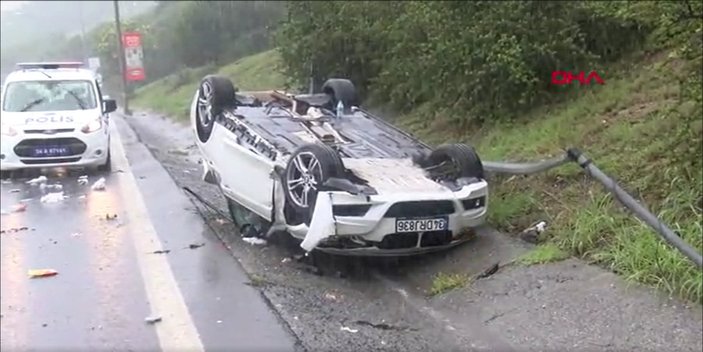 Kağıthane’de yağmur nedeni ile kayganlaşan yolda kaza