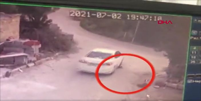 d Konya’da yavru köpeği ezip yoluna devam etti