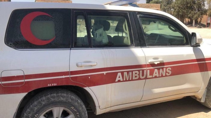 Suriye'de teröristler, hasta taşıyan ambulansa ateş açtı