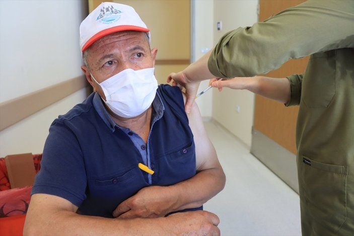Türkiye, en çok koronavirüs aşısı yapılan 8'inci ülke