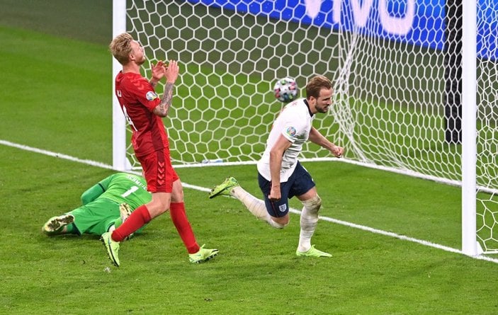 EURO 2020'de Danimarka'yı uzatmalarda yenen İngiltere finalde