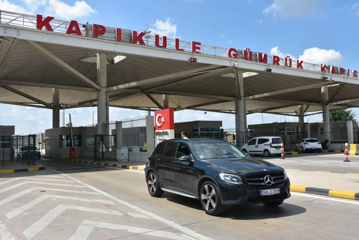 d Gurbetçiler ana vatana gelmeyi sürdürüyor