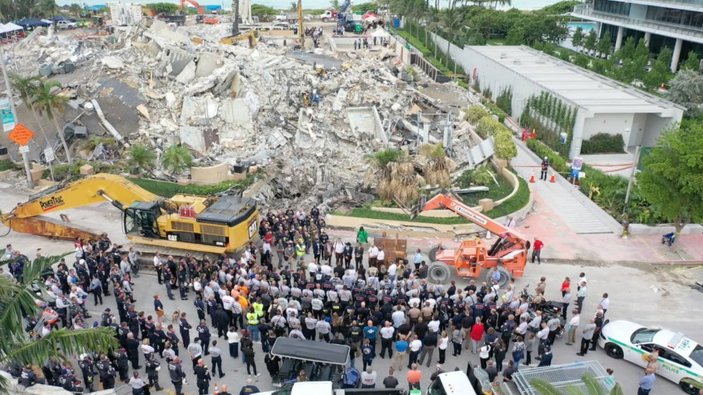 Miami'de çöken 13 katlı binanın enkazında hayat ümidi kesildi