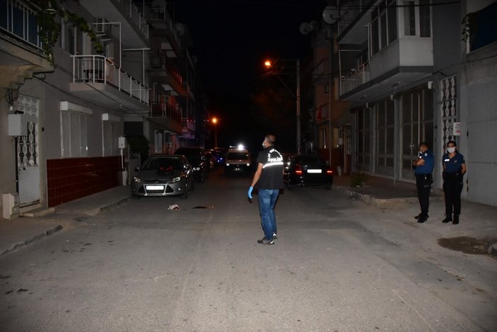 İzmir'de uyuşturucu almaya gitti, boynundan vuruldu