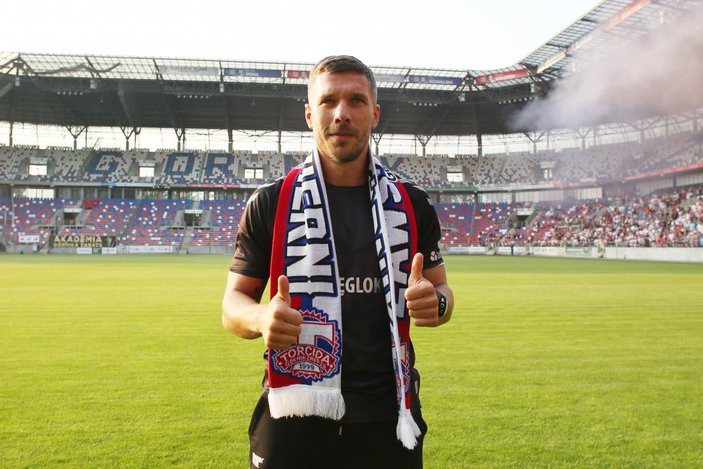Polonya'da, Podolski'ye coşkulu karşılama