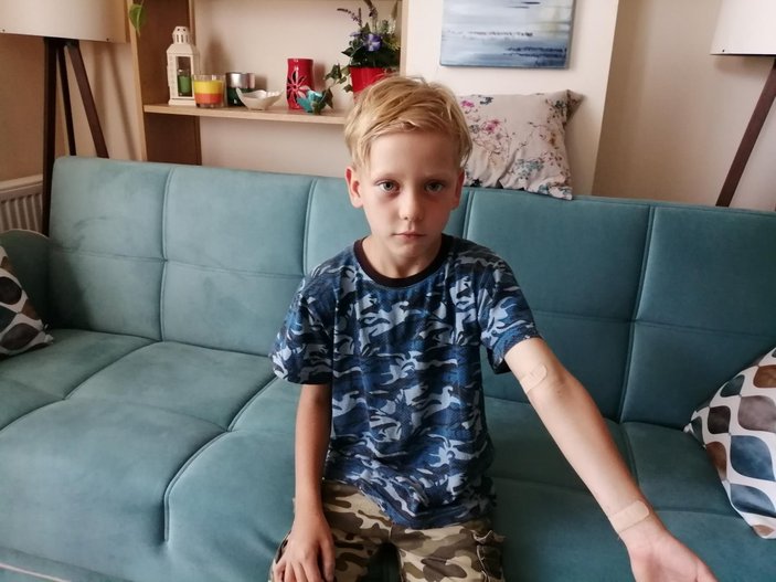 7 yaşındaki Mikail, rögar kapağı çalınan çukura düştü