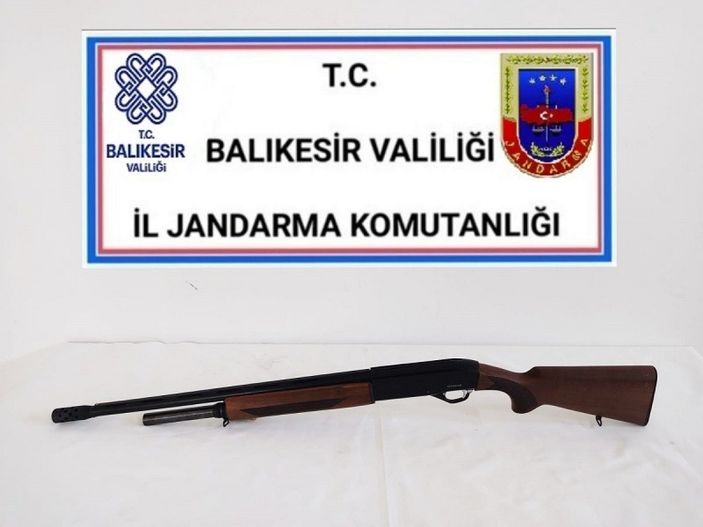 i Balıkesir'de aranan 15 suçlu yakalandı